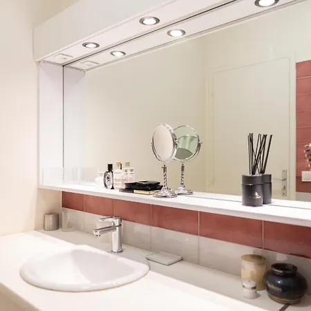 Spacious Near Champ-de-mars